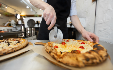 Cleto Pizzaria reinaugura neste domingo na Avenida Itaúba com lançamento de Carne na Pedra e novos hambúrgueres