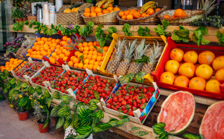 Acesso à alimentação saudável: como a logística de reposição bissemanal influencia o consumo de frescos no varejo regional?