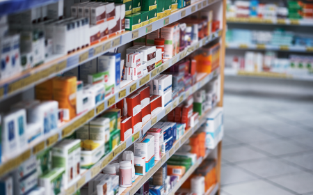 Medicina personalizada e guerra de preços: como a integração de laboratórios de manipulação fortalece o varejo farmacêutico em cidades de médio porte?