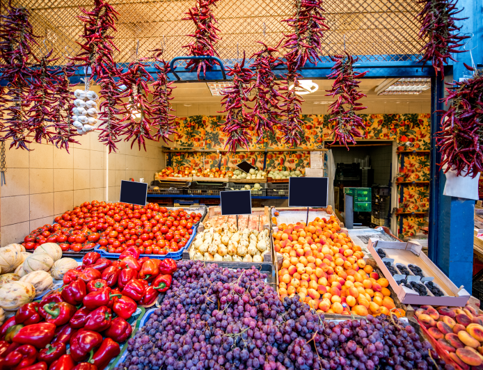 Sacolão Hortifrúti renova estoque com produtos frescos e entrega grátis em toda a região