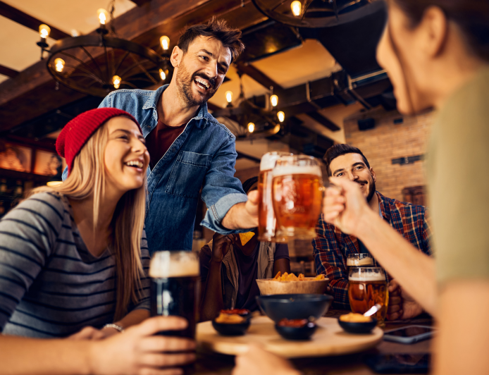 Descentralização da folia e economia noturna: como os "esquentas" de Carnaval movimentam o setor de bares na Zona Norte de Manaus?